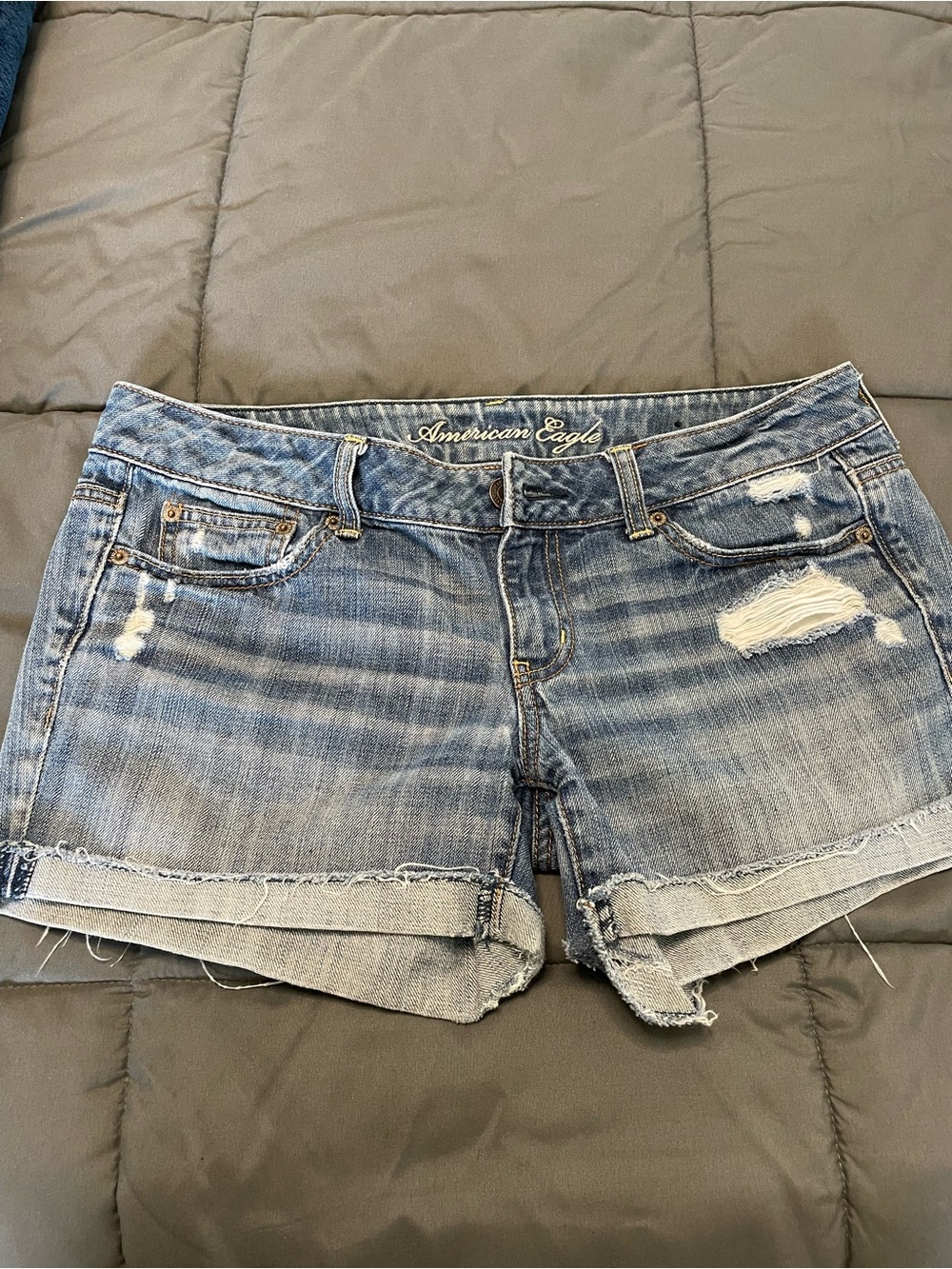 American Eagle Outfitters Blue Denim Distressed Women's Shorts Size 8